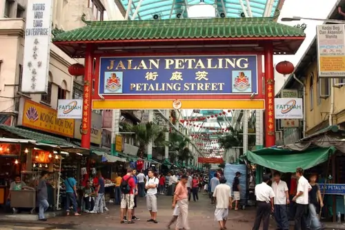Things To Do In Kuala Lumpur That Won't Cost You A BOMB! | PTT Outdoor Entrance of Petaling Street