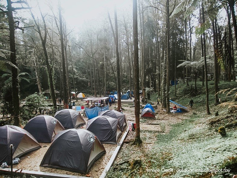 Teluk batik campsite