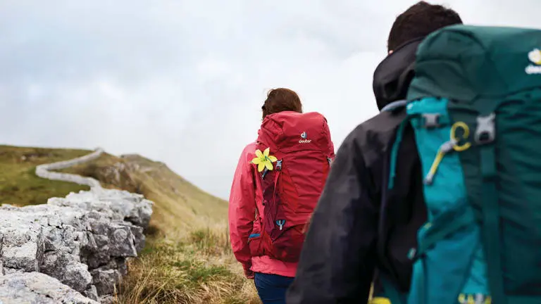 DEUTER, PTT Outdoor, hiking futura back shot cymk headerimage,