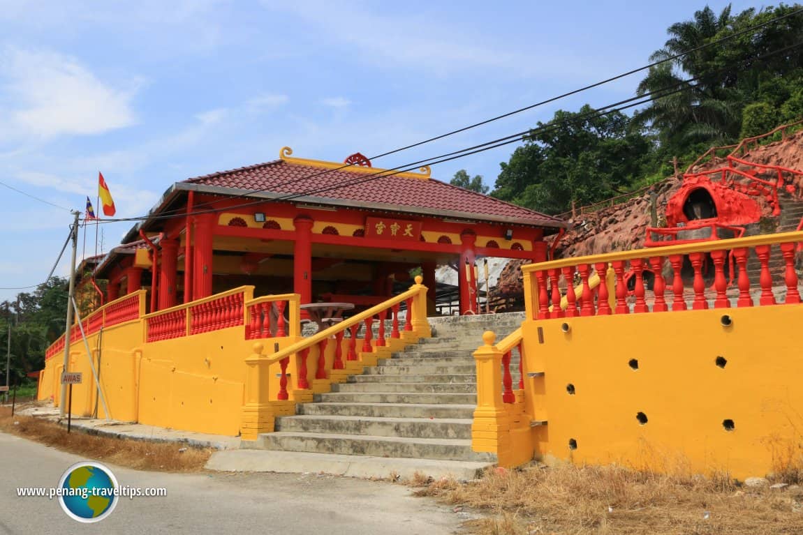 13 Must See Sights in Bukit Jugra 8 Thean Poh Keong and Shun Tian Gong Temples, bukit jugra