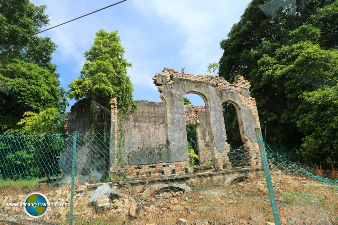 13 Must See Sights in Bukit Jugra 3 ruins of old kuala langat district office