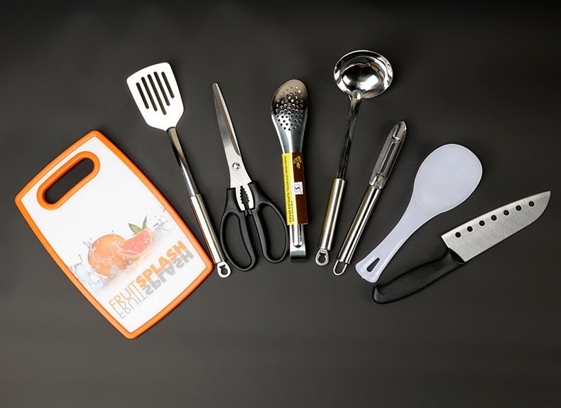 Portable Travel Cutlery Set, portable cutlery set, travel cutlery travel utensil set, portable utensil set, portable cutleries, spoon, knife, spork, travel cutlery, cutlery set with bag, travel cutlery set, outdoor cutlery set, outdoor cutlery for travel