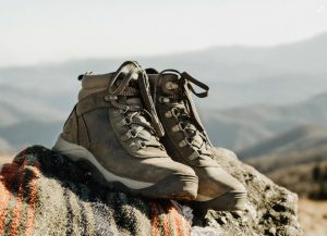 7 Types of Annoying Hikers you Meet On the Trails, PTT Outdoor, Hiking Shoes,