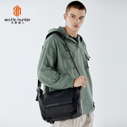 ARCTIC HUNTER Snivy Crossbody Bag, PTT Outdoor, WhatsAppImage2021 11 10at16.24.51 5 800x 1 1,